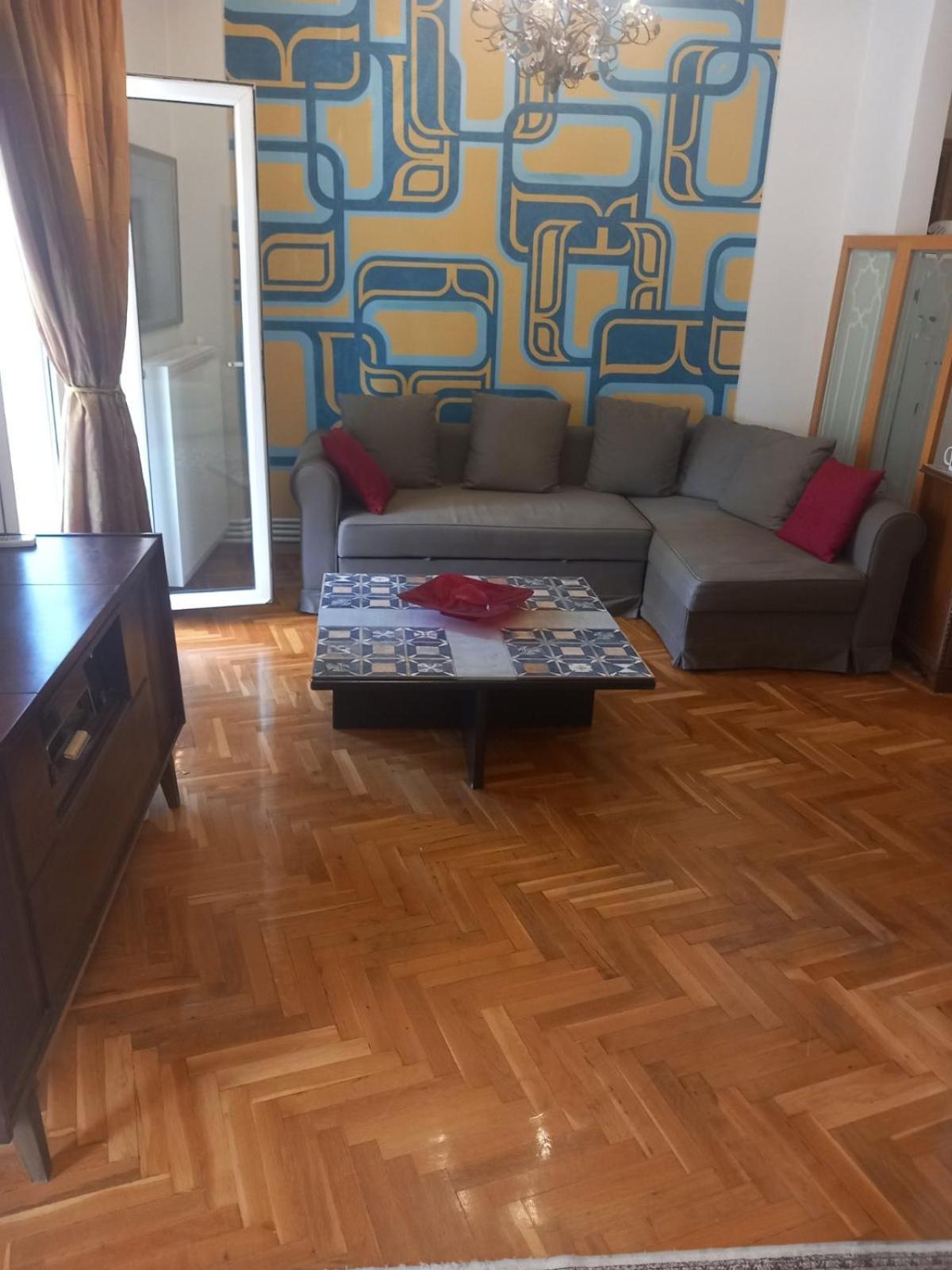 Retro Central Apartment Thessaloniki
